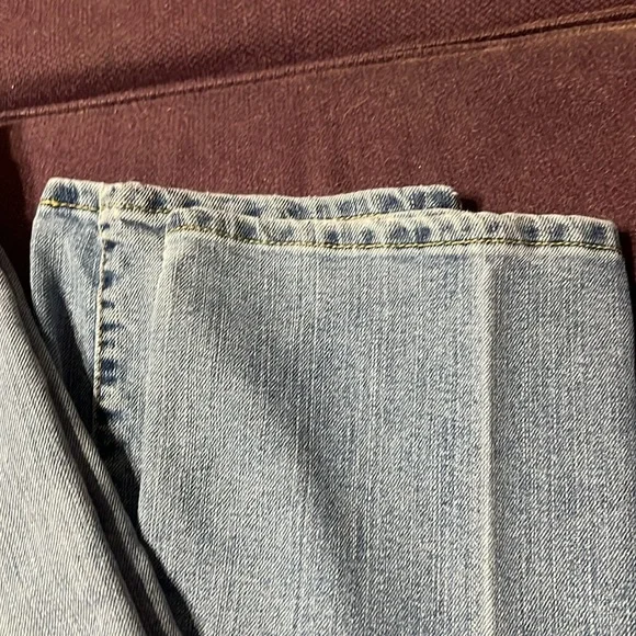 Levi’s 513 slouch boot cut button fly Jean - Picture 3 of 10